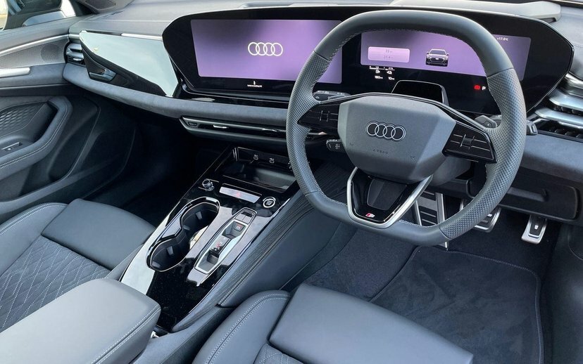 Audi A5 2.0 E-hybrid 25.9Kwh Black Edition Estate Petr Black #6