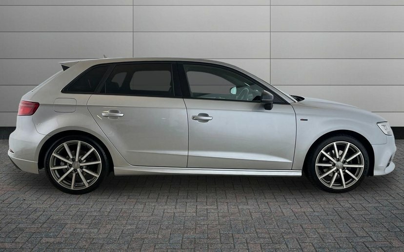Audi A3 1.4 Tfsi Cod Black Edition Sportback Silver #4