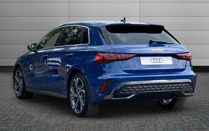 Audi A3 1.5 Tfsi 30 S Line Sportback S Tronic Blue #3