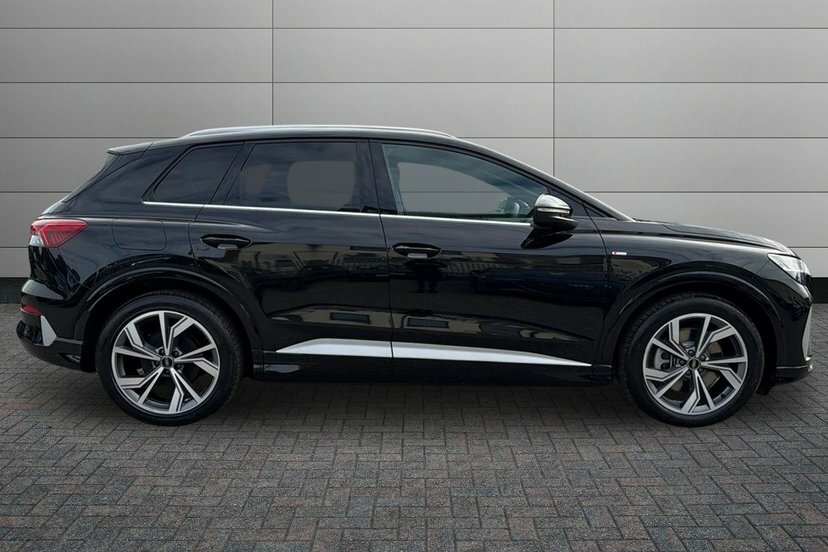 Audi Q4 E Tron 82Kwh Performance S Line Suv 28 Black #4
