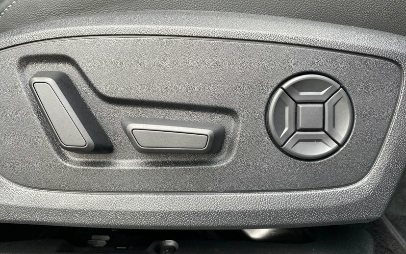 Audi Q4 E Tron 45 Black Edition 5-Door 82Kwh Blue #46