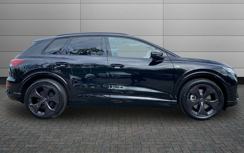 Audi Q4 E Tron 82Kwh Performance Black Edition Suv A Black #4