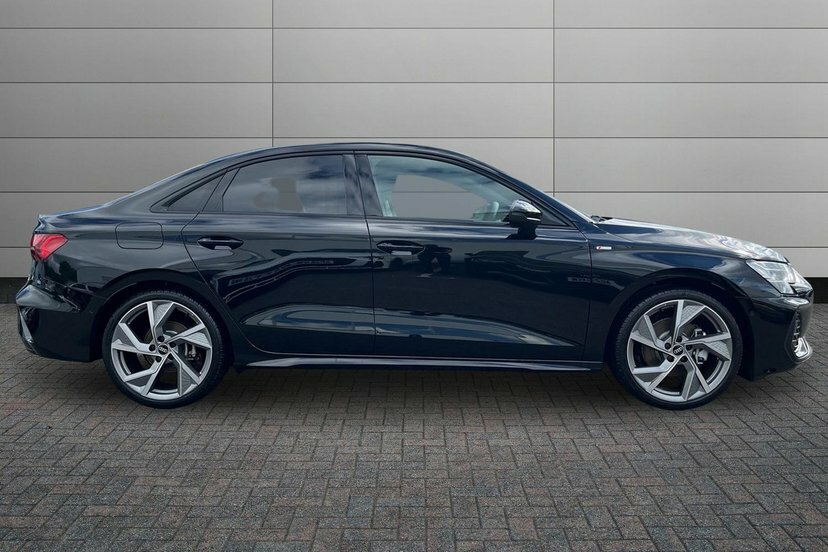 Audi A3 1.5 Tfsi 35 Black Edition Saloon S Tron Black #4