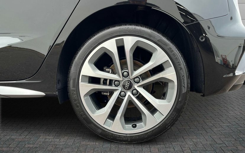 Audi A3 1.5 Tfsie 17.9Kwh S Line Sportback Plug Black #5