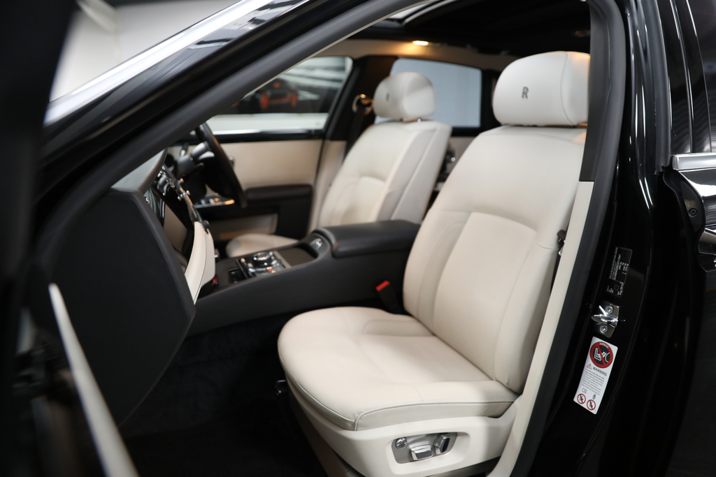 Rolls-Royce Ghost Saloon RX14EUE Black #5