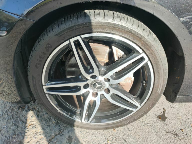 Mercedes-Benz E Class E220d Amg Line 9G-tronic Black #4