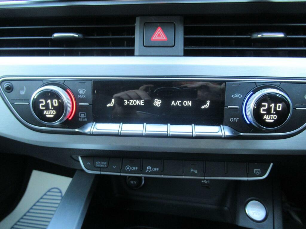 Audi A4 Avant Technik Black #30