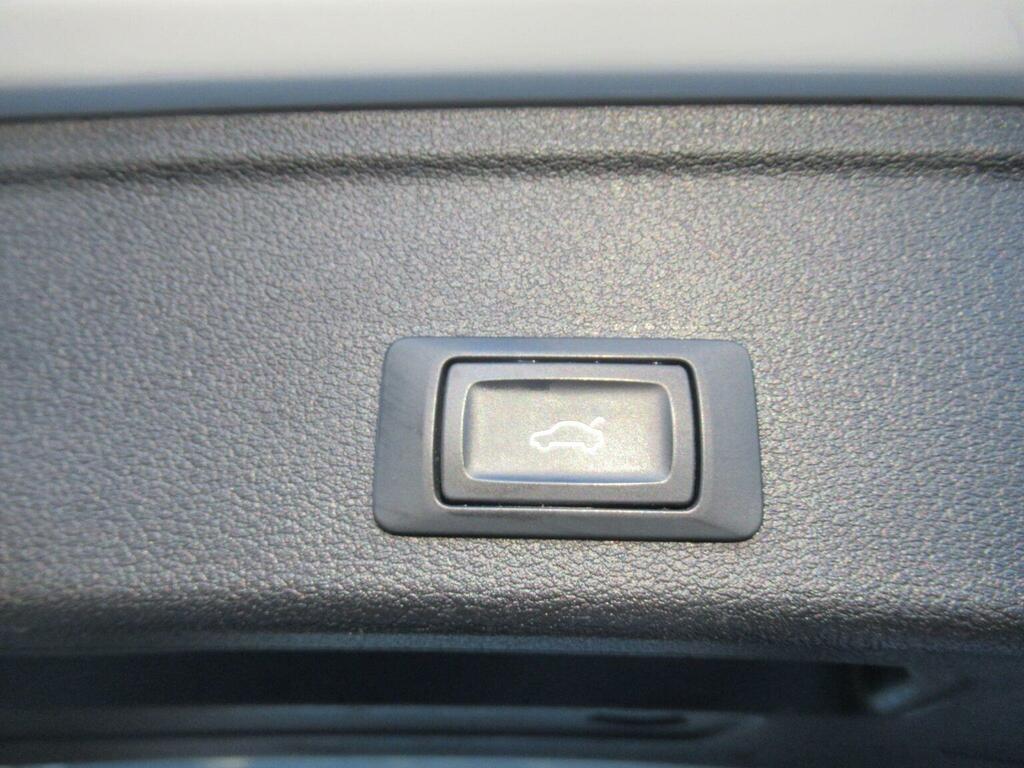 Audi A4 Avant Technik Black #27