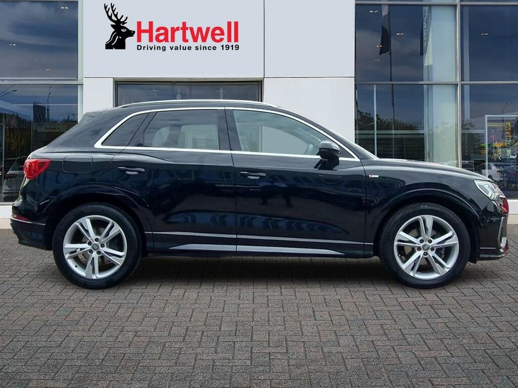 Audi Q3 2.0 Tdi 35 S Line Suv S Tronic Euro 6 Black #2