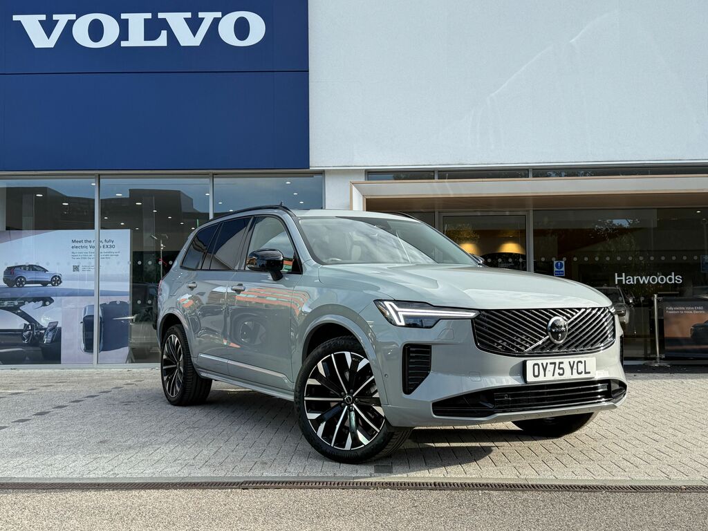 Volvo XC90 Plus Black