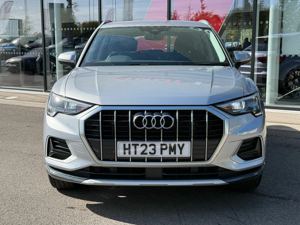Audi Q3 Sport Black #5