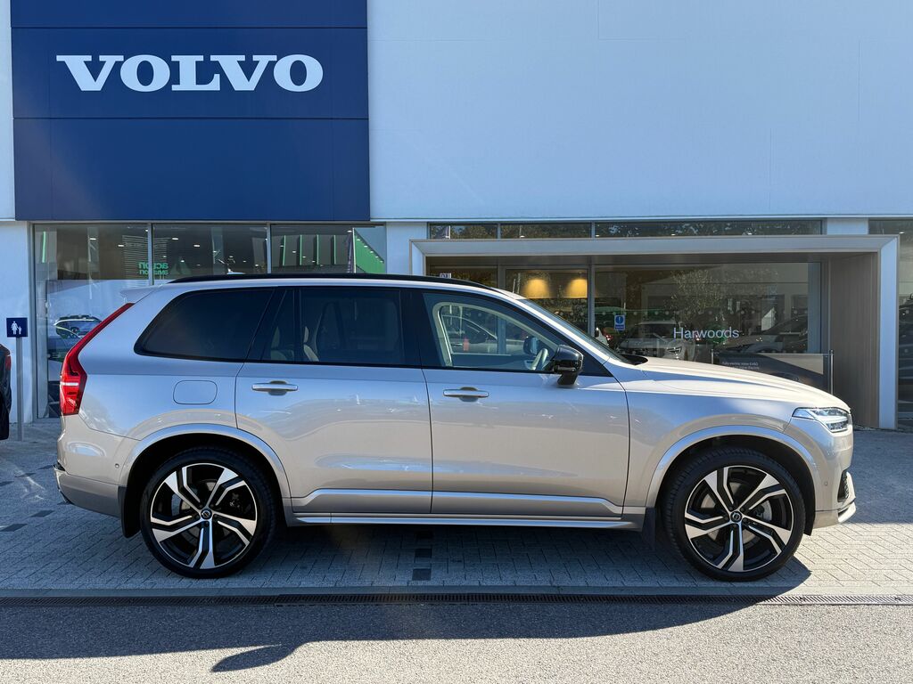 Volvo XC90 Ultimate Black #2