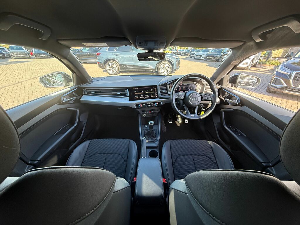 Audi A1 S Line Black #3
