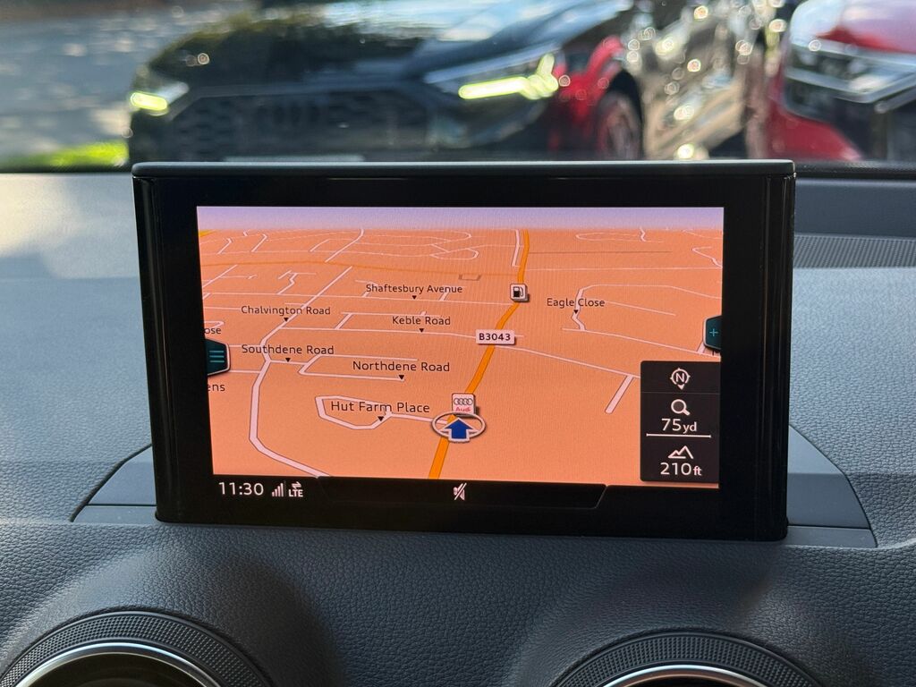 Audi Q2 S Line Black #4