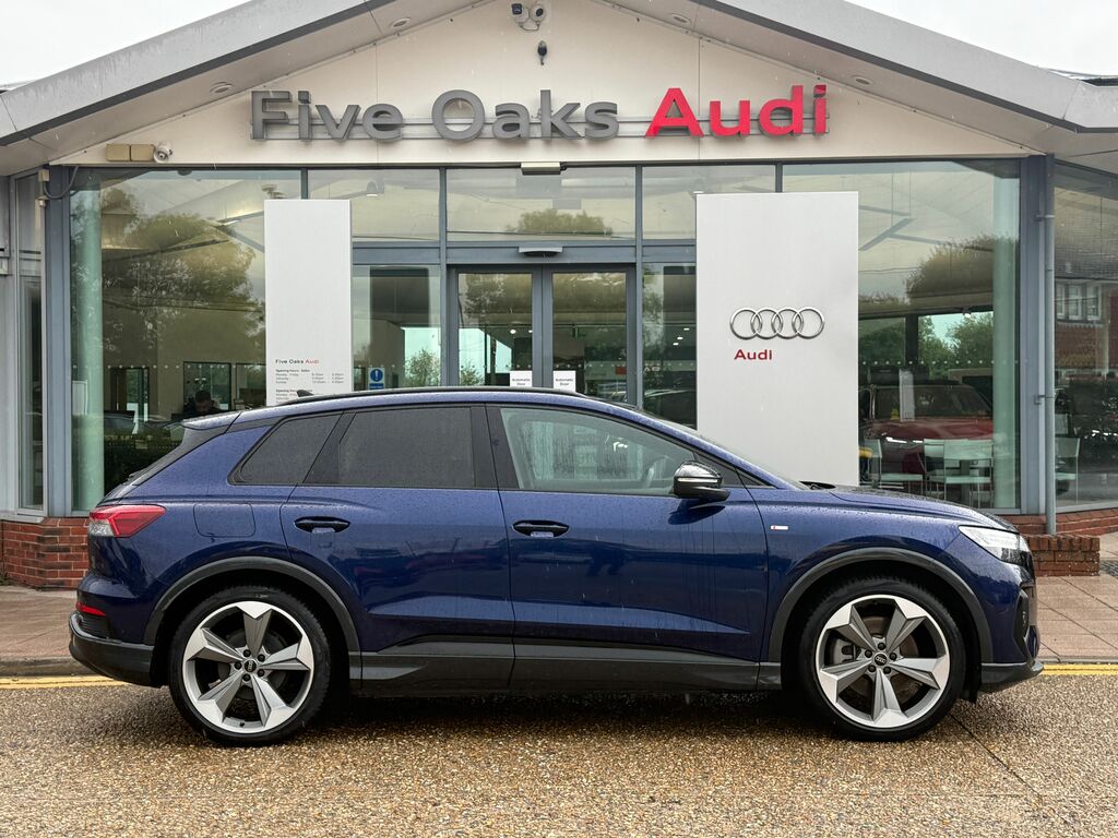 Audi Q4 E Tron Black Edition Blue #2