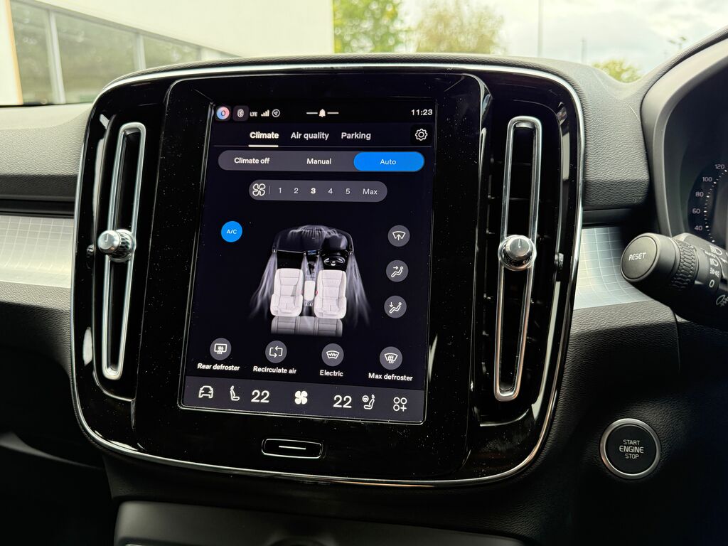 Volvo XC40 2.0 B3 Mhev #35
