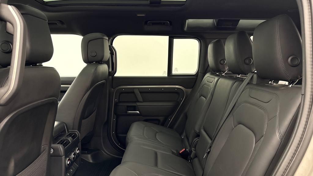 Land Rover Defender 110 D350 X-dynamic Hse Silicon Silver Silver #4