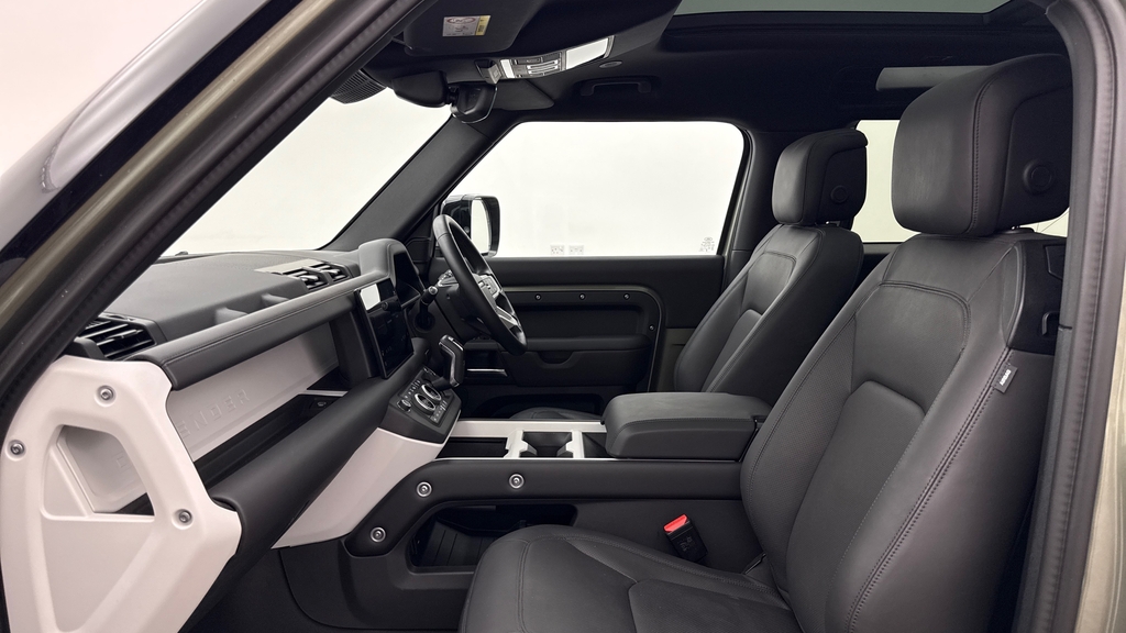 Land Rover Defender 90 D250 X-dynamic Hse Pangea Green Green #3