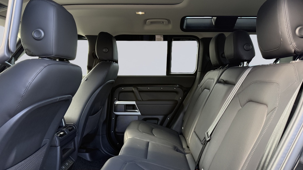 Land Rover Defender 110 D250 Se Santorini Black Black #4