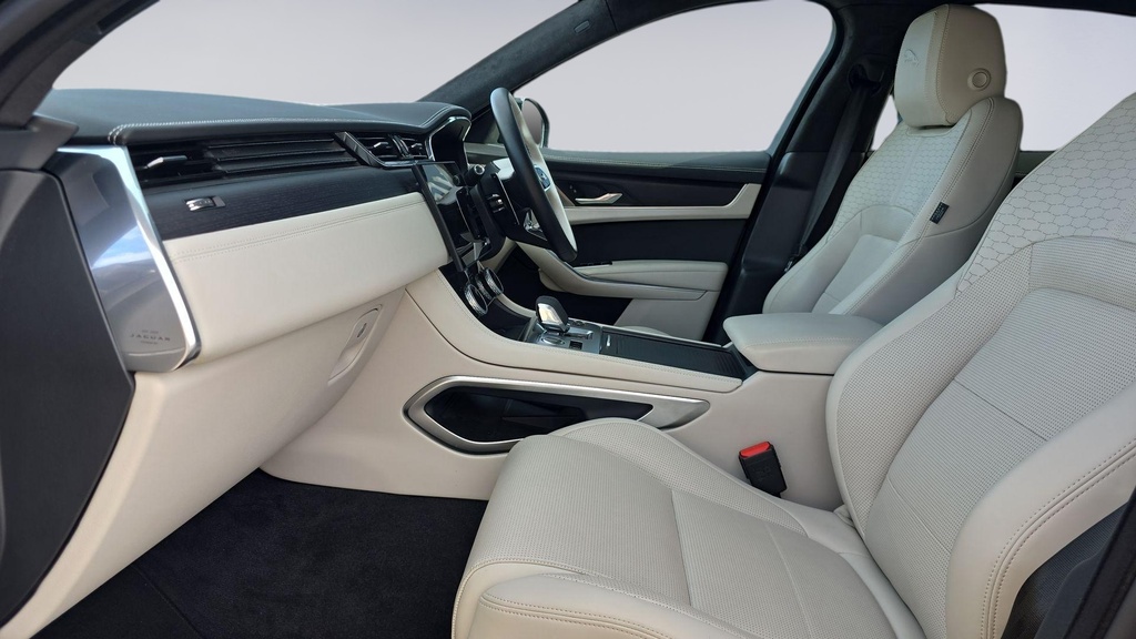 Jaguar F-Pace D300 R-dynamic Hse Black 90Th Anniversary Edition Black #3