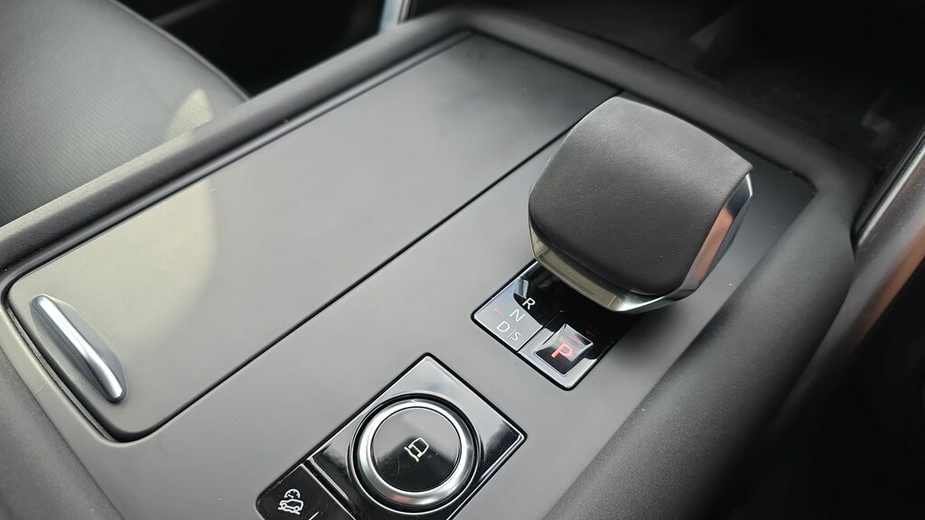 Land Rover Discovery 3.0 D300 R-dynamic Hse Brown #13