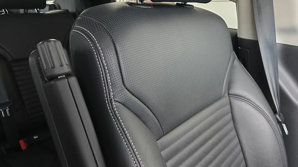 Land Rover Discovery 3.0 D300 R-dynamic Hse Brown #47