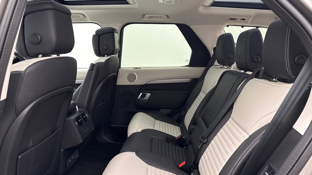 Land Rover Discovery D350 Dynamic Hse Silicon Silver Silver #4