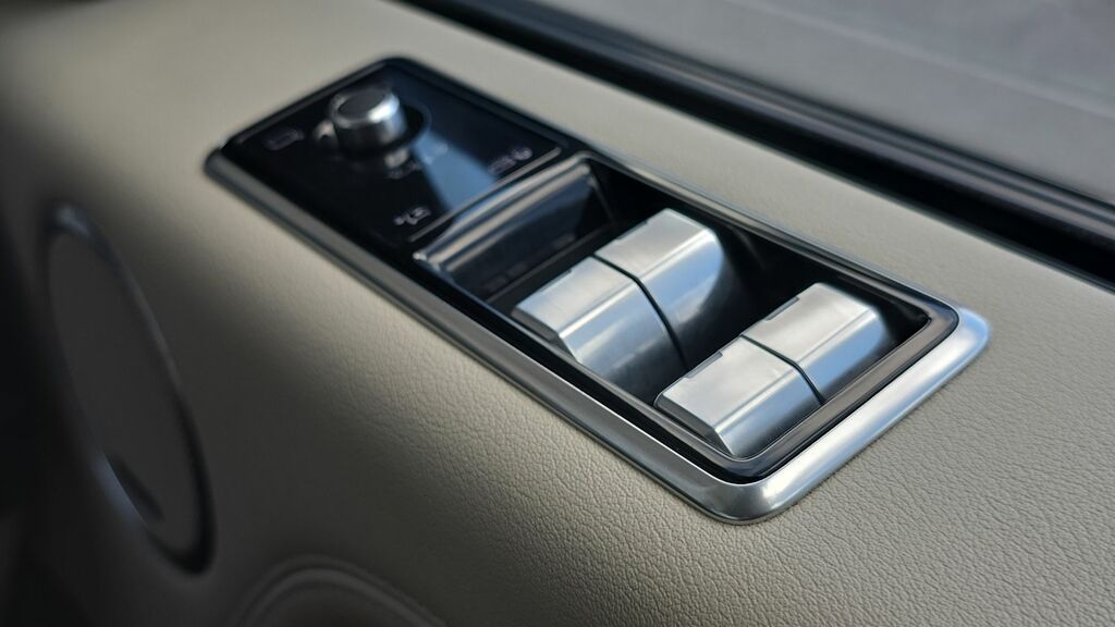 Land Rover Range Rover Range Rover Westminister Black D Mhev Silver #29