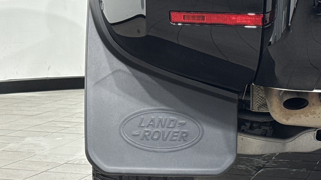 Land Rover Defender 110 3.0 D350 X-dynamic Hse White #57