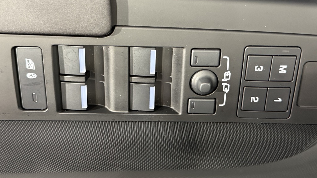 Land Rover Defender 110 3.0 D350 X-dynamic Hse White #42