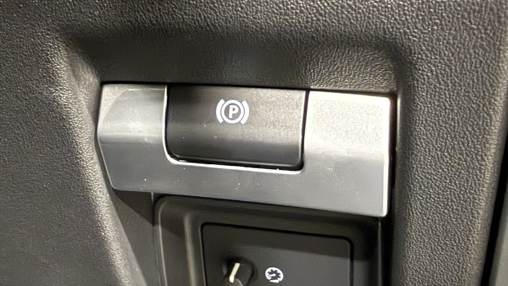 Land Rover Defender 110 3.0 D350 X-dynamic Hse White #45