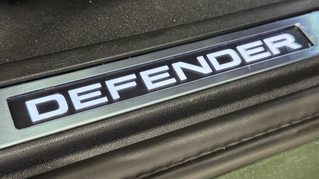 Land Rover Defender 110 3.0 D350 X-dynamic Hse White #32