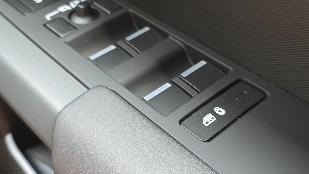 Land Rover Defender 110 3.0 D300 X-dynamic Hse Grey #28