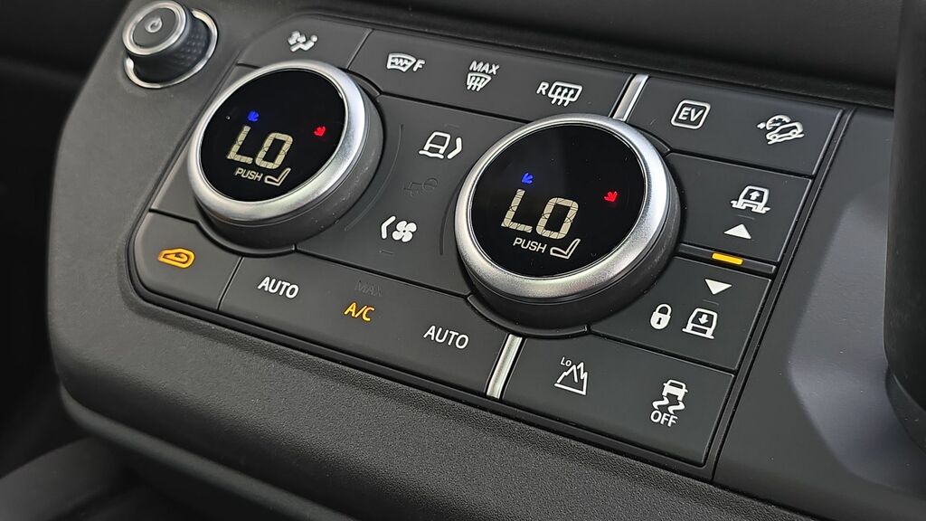 Land Rover Defender 110 3.0 D300 X-dynamic Hse Grey #35