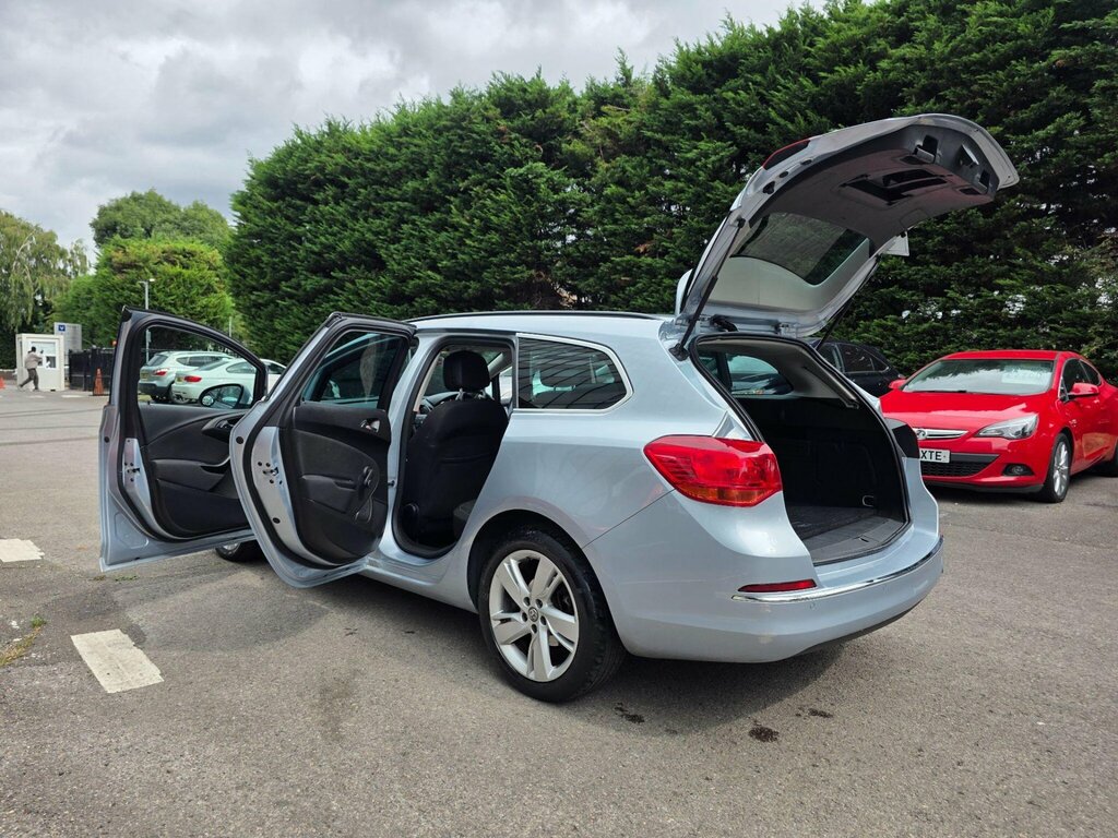 Vauxhall Astra 1.6I Elite Euro 6 Black #26