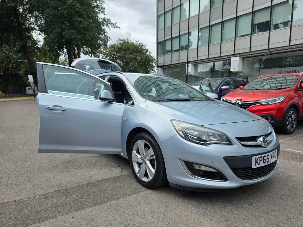 Vauxhall Astra 1.6I Elite Euro 6 Black #32