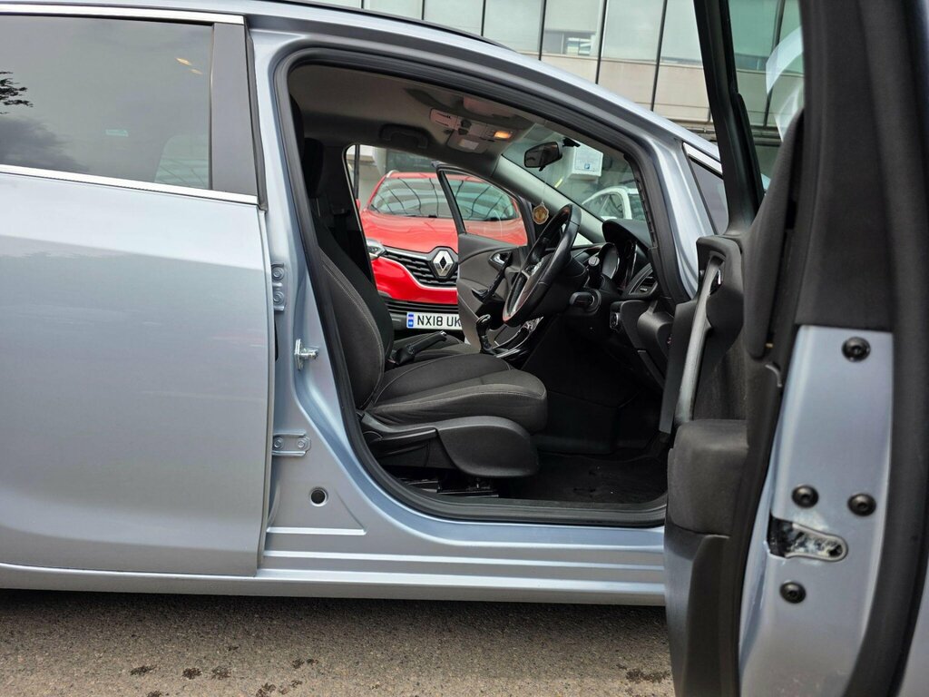 Vauxhall Astra 1.6I Elite Euro 6 Black #34