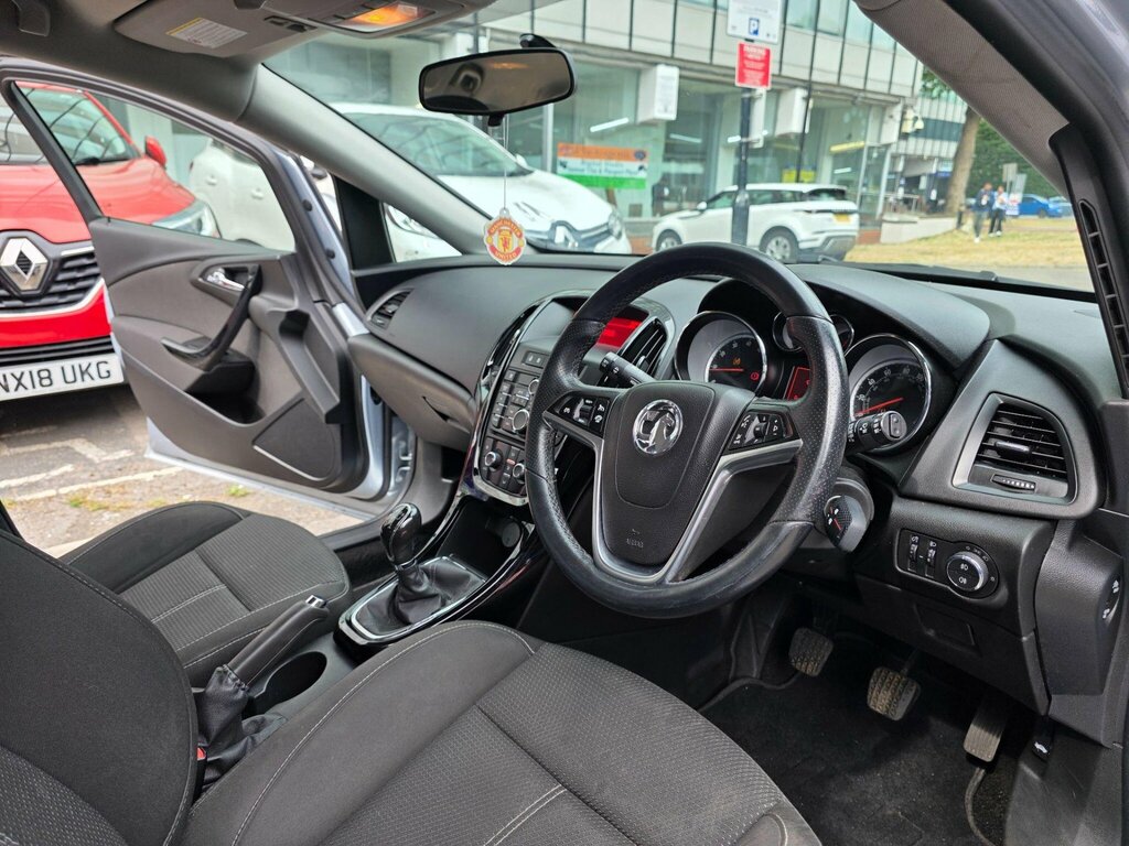 Vauxhall Astra 1.6I Elite Euro 6 Black #37