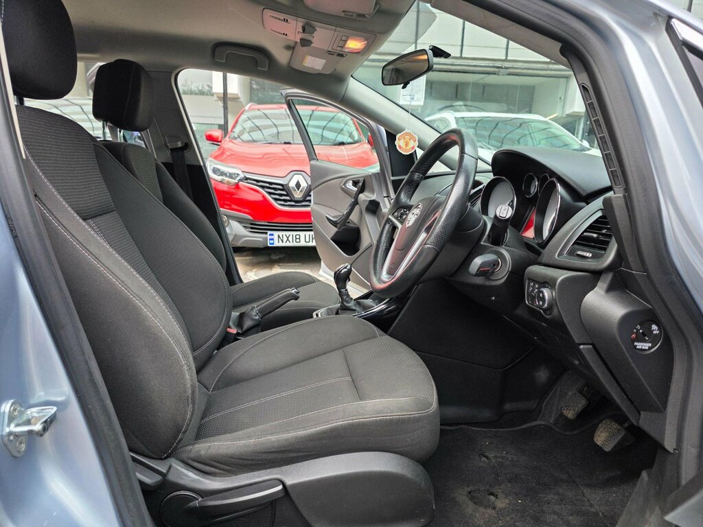 Vauxhall Astra 1.6I Elite Euro 6 Black #36