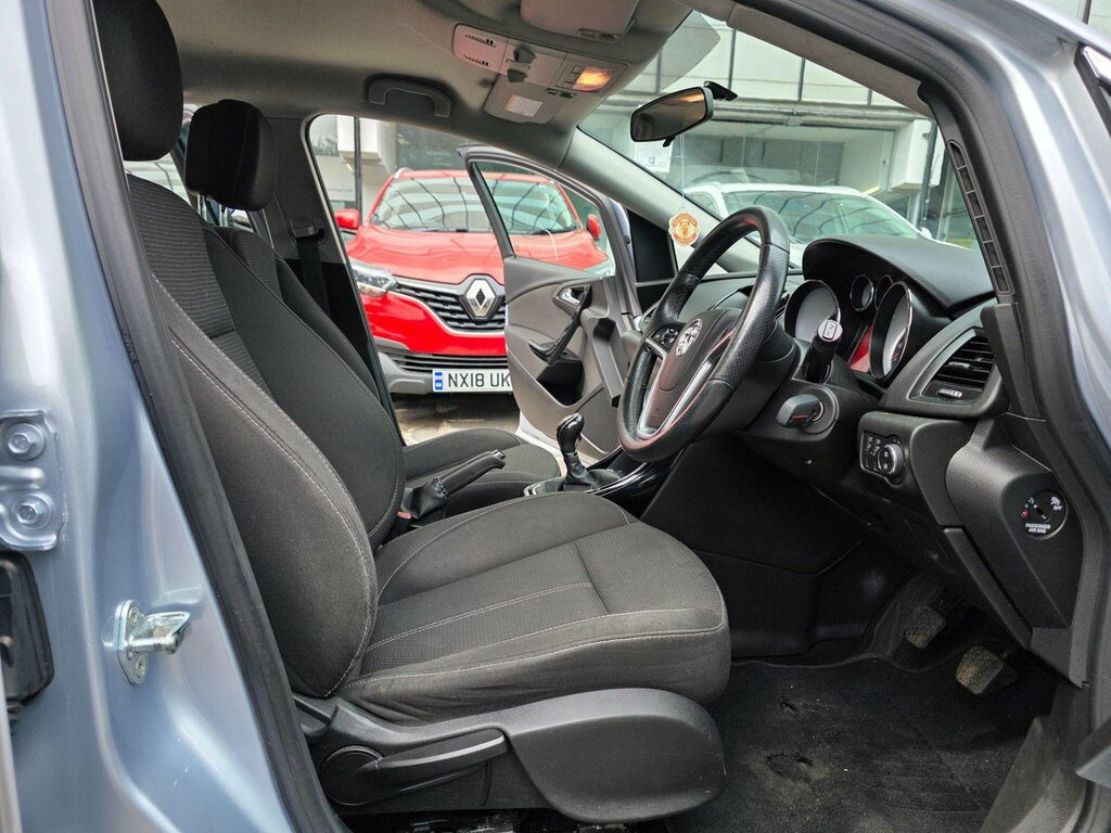 Vauxhall Astra 1.6I Elite Euro 6 Black #35