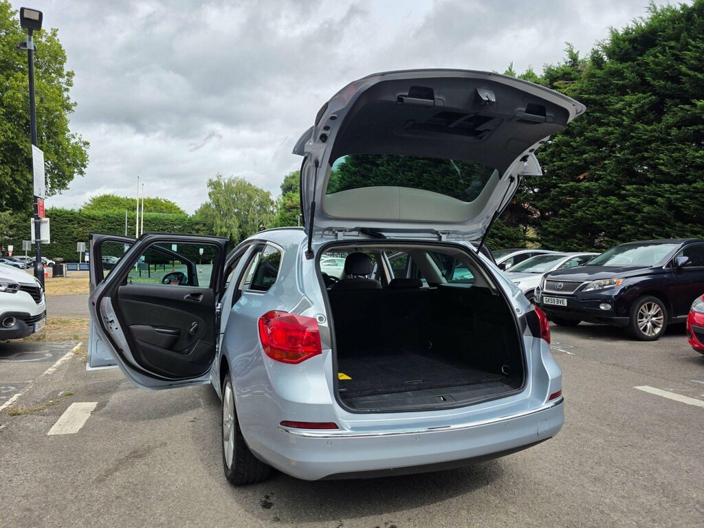 Vauxhall Astra 1.6I Elite Euro 6 Black #27