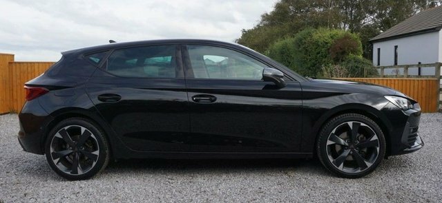 Cupra Leon Tsi V1 Hatchback KO24GGK Black #2
