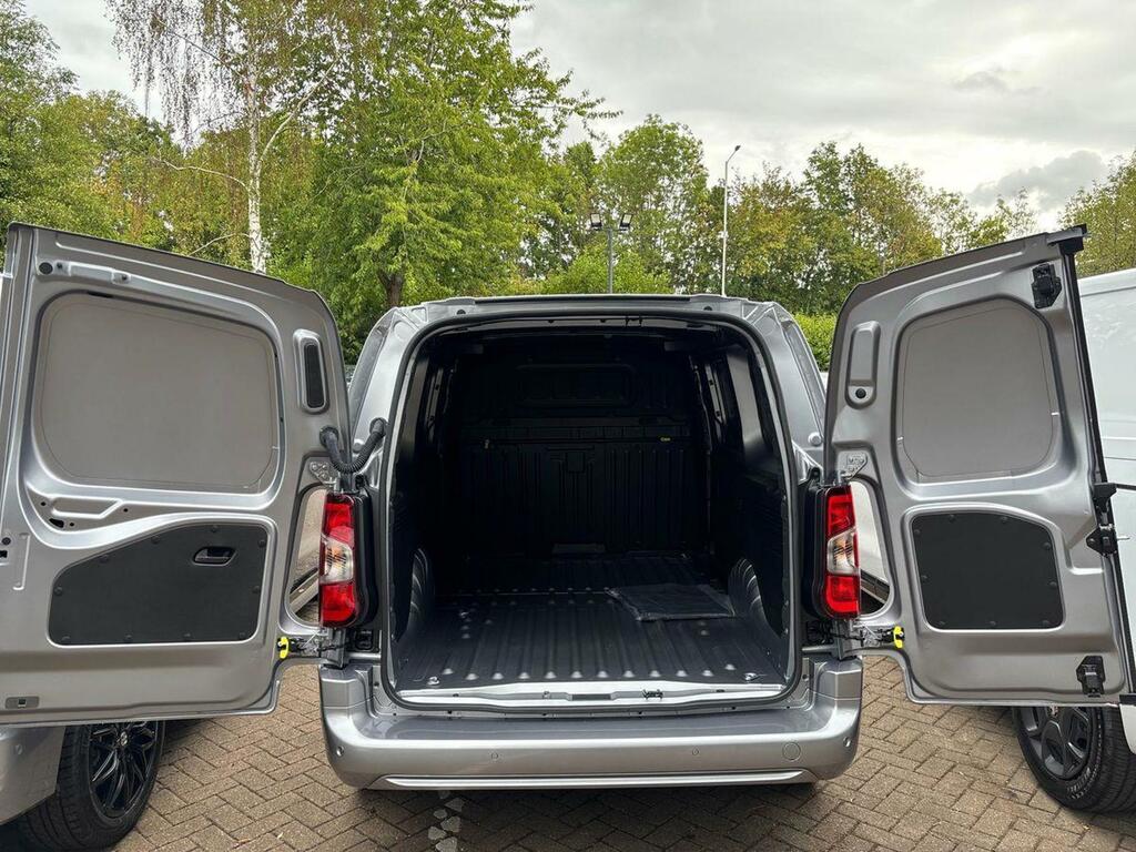 Vauxhall Combo 1.5 Prime Plus Panel Van 6Dr Xl Euro White #32