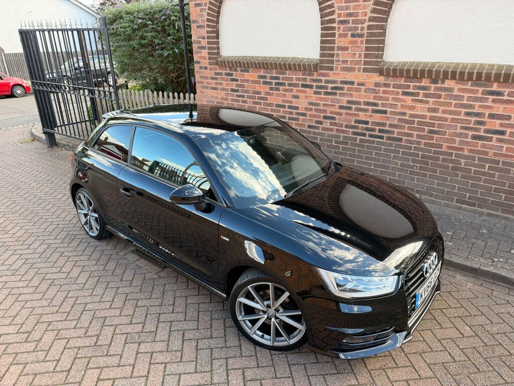 Audi A1 1.4 Tfsi Cod Black Edition Euro 6 Ss  #3