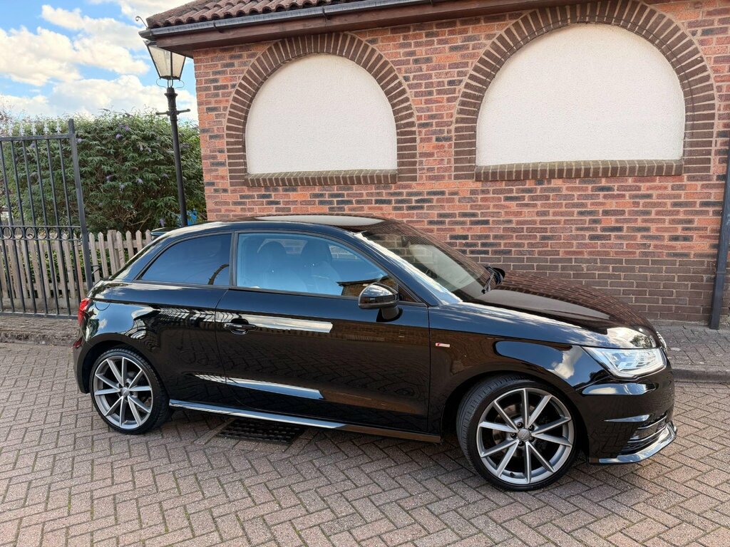 Audi A1 1.4 Tfsi Cod Black Edition Euro 6 Ss  #2