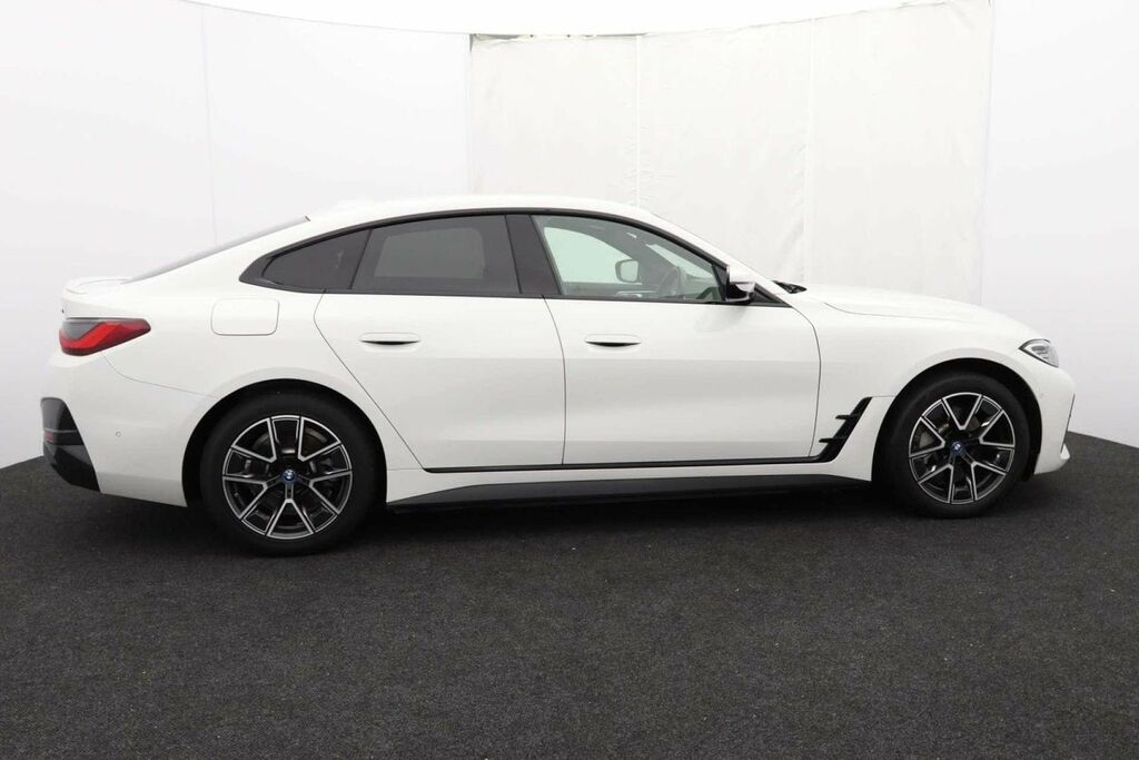BMW i4 40 83.9Kwh Sport Edrive Grey #8