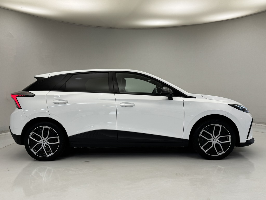 MG MG4 150Kw Trophy Ev Long Range 64Kwh White #3