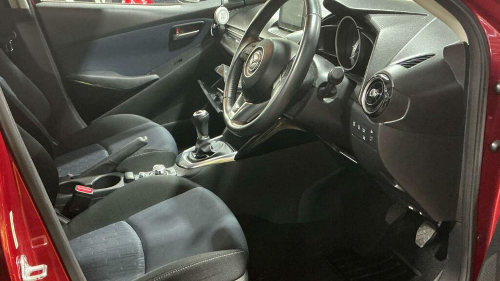 Mazda 2 Sports Launch Edition Red #5