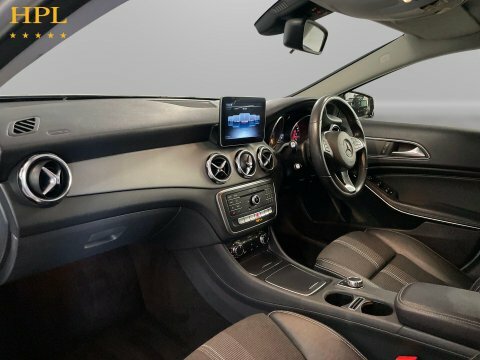 Mercedes-Benz GLA Class 1.6 Gla180 Urban Red #12