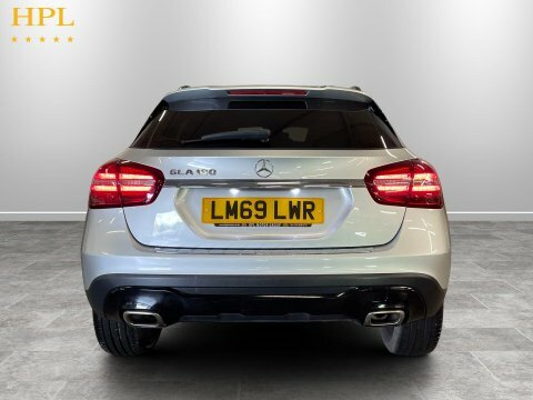 Mercedes-Benz GLA Class 1.6 Gla180 Urban Red #5
